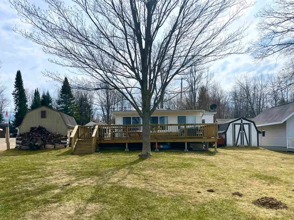 1383 Sioux St, Gladwin, MI 48624
