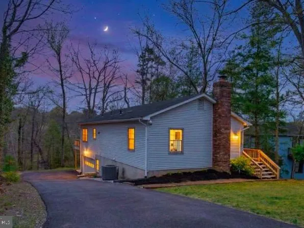 11624 Deadwood Dr, Lusby, MD 20657