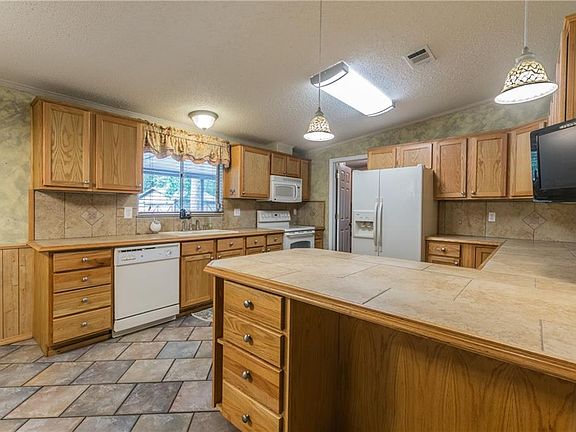 5th image of 1516 Wildwood Ln