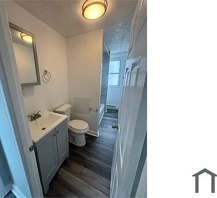 2116 Arlington Ave — Photo 3