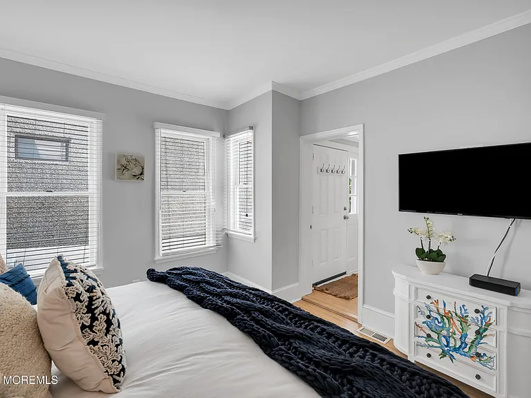 512 Main Ave #4 — Photo 4