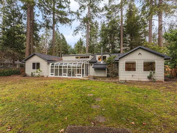 450 Whispering Pines Ln, Grants Pass, OR 97527