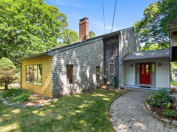 201 White Horn Dr, Kingston, RI 02881