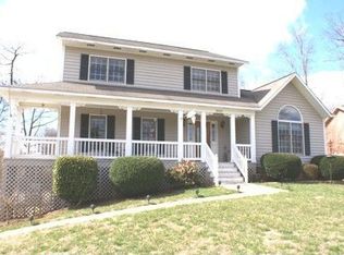 1843 Plaza Dr, Hickory, NC 28602
