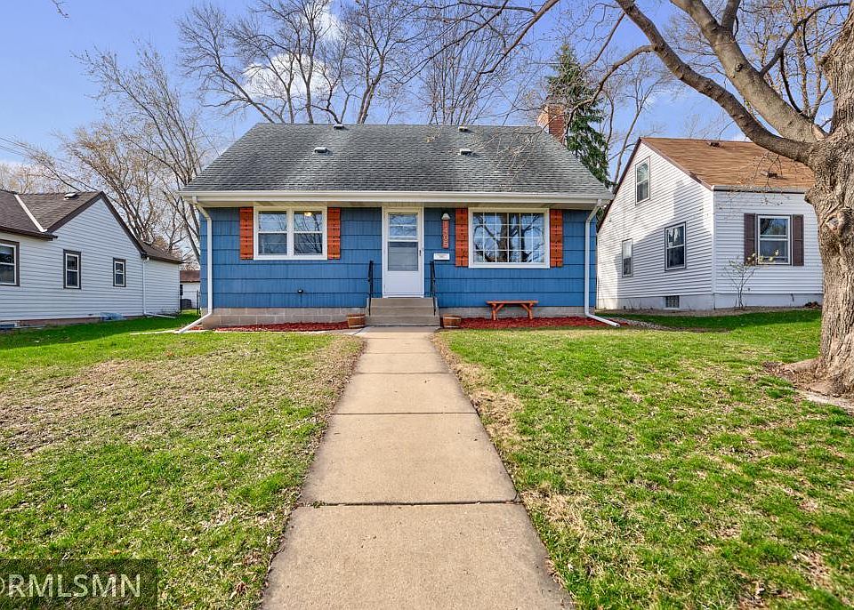 1st image of 1405 E 62nd St