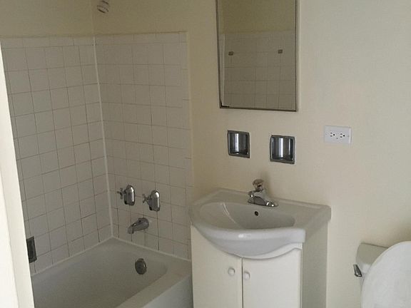 3rd image of 29 N Dryden Pl #12