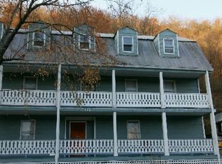 117 Wilkes St APT 5, Berkeley Springs, WV 25411