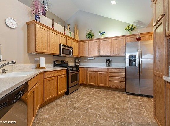 5th image of 621 Handel Ln #34-B