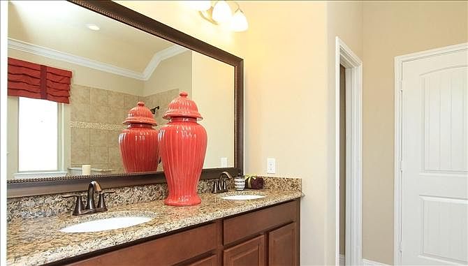 Cameron Master Bath at The Preserve