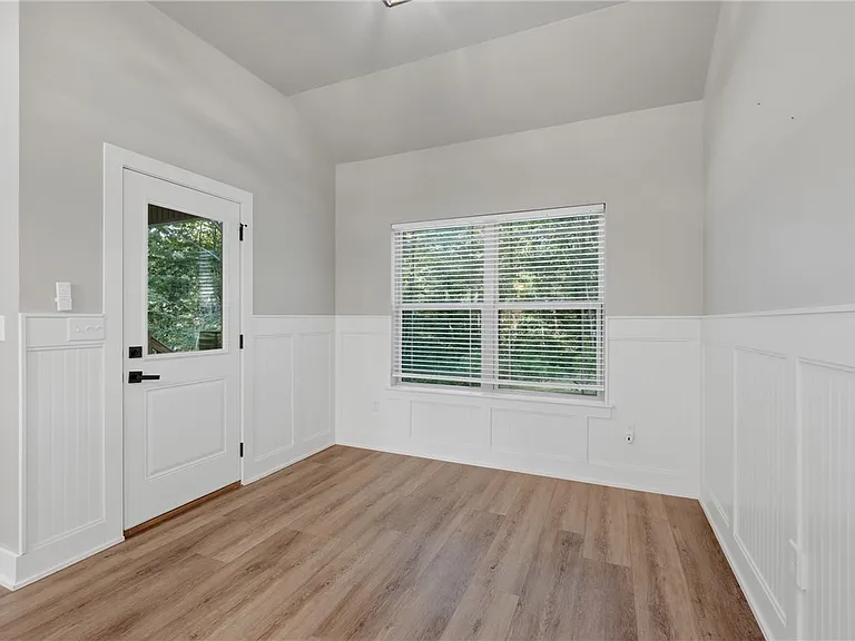 8 Leyland Dr — Photo 19