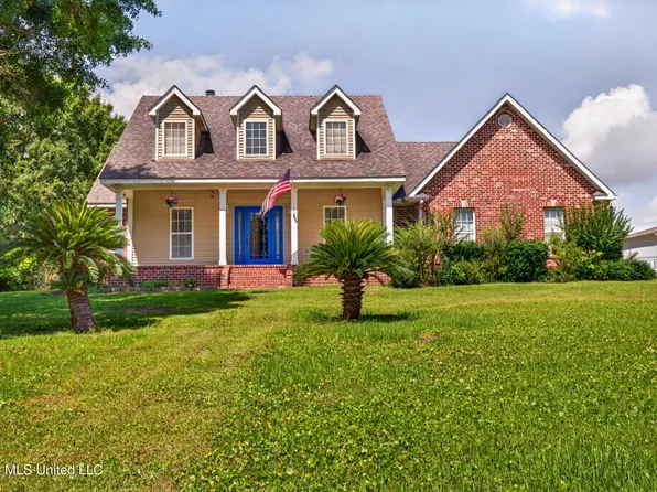26710 Camille Dr, Pass Christian, MS 39571