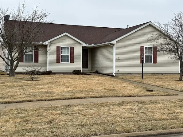 3000 Appletree Dr, Monticello, IL 61856