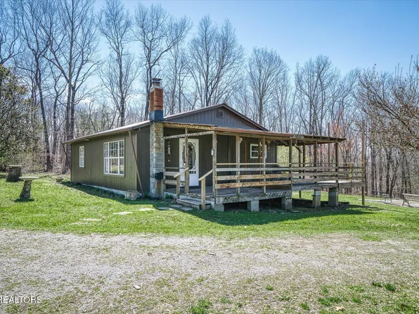 767 Ridge Rd W, Crossville, TN 38572