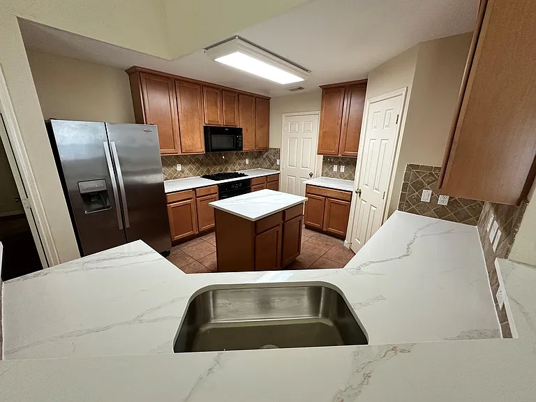 2601 Easton Springs Ct — Photo 9