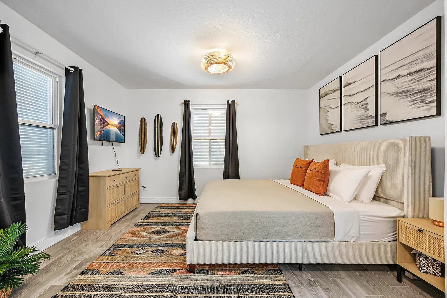 3 bed, 2.0 bath, $8,647 — Photo 3