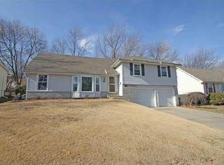 8828 Candlelight Ln, Lenexa, KS 66215