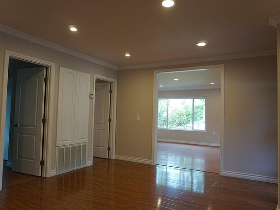 5th image of 415 Harvey Dr