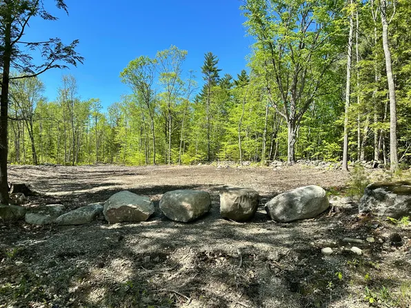 19 Grist Mill Road, Naples, ME 04055