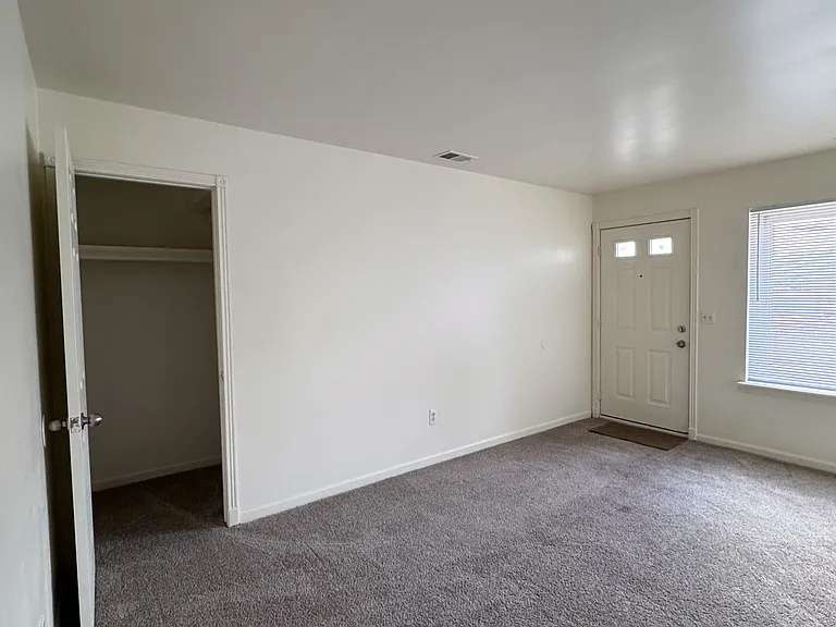 19108 E Forteen Mile Rd — Photo 3