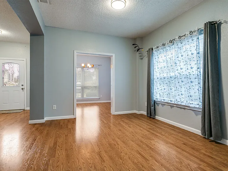 307 Pointer Pl — Photo 6