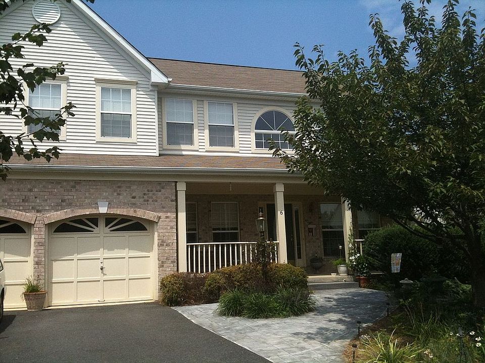 1st image of 6 Marquis Ct