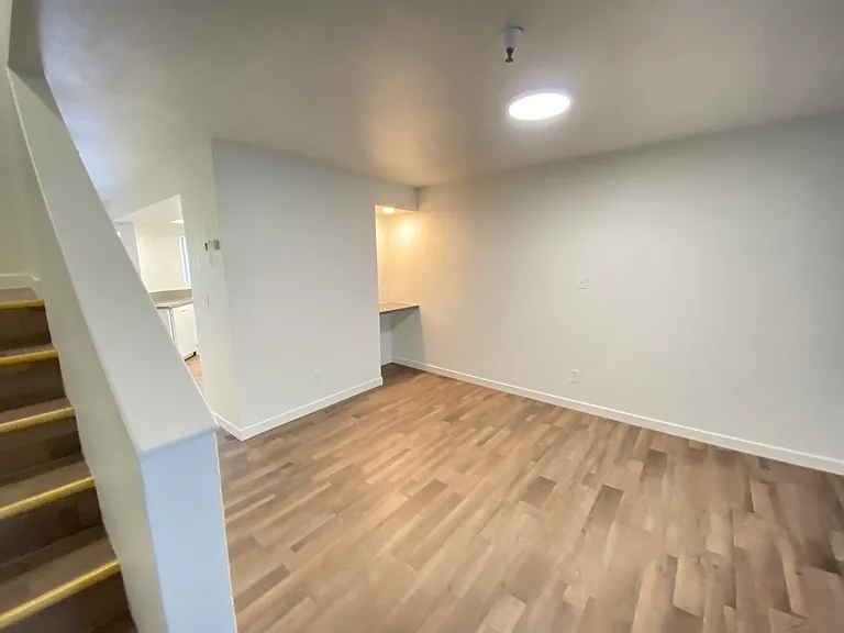French Street Apt — Photo 20
