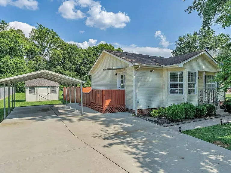 311 Elizabeth Ct — Photo 28