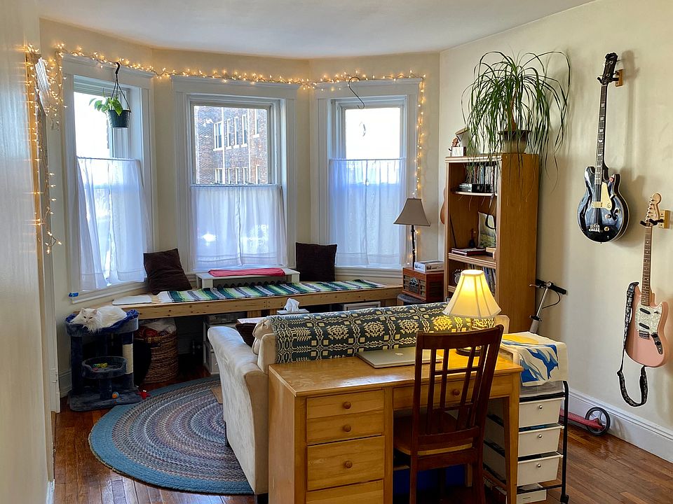 1st image of 233 Kelton St #2