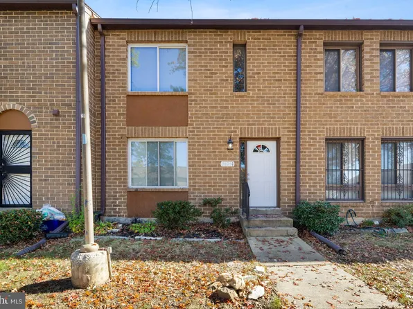 3197 Apple 1/2 Rd NE #9, Washington, DC 20018