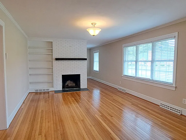 1304 Stockton Rd — Photo 15