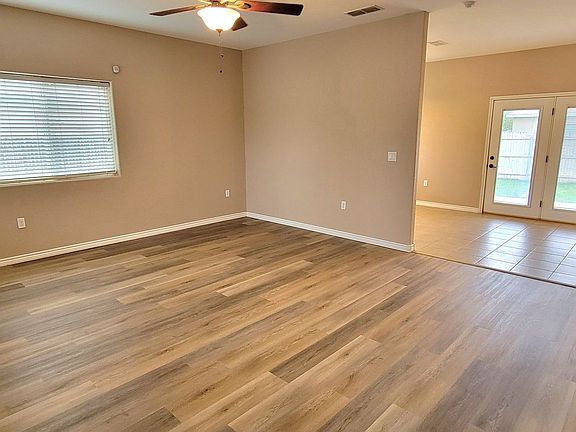 4th image of 3009 Elizabeth Ct