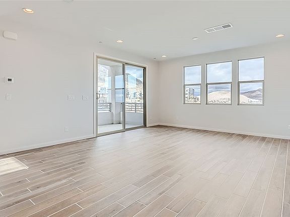 4th image of 11551 Hawking Ave