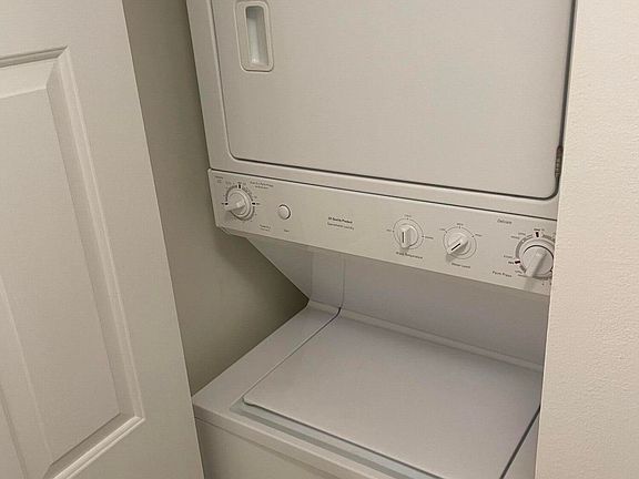3rd image of 2401 NE 65th St APT 206