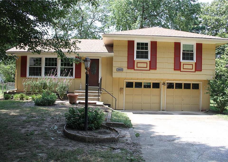 1st image of 10812 Fuller Ave