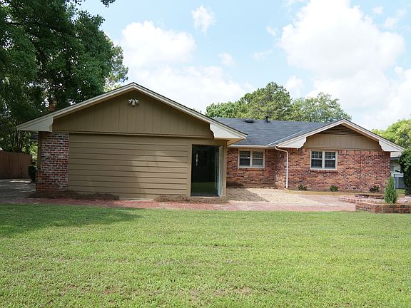 3rd image of 3195 Fernway Dr