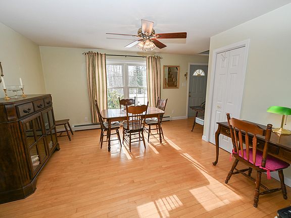 4th image of 358 Peakes Hill Road