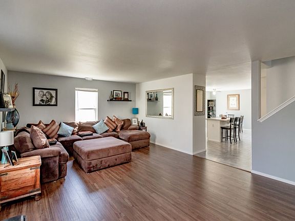 4th image of 10422 195th Street Ct E
