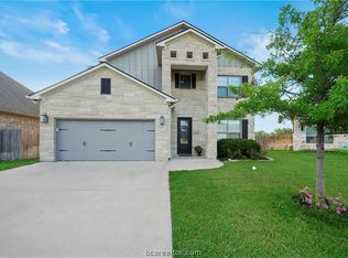4001 Muncaster Ln, College Station, TX 77845