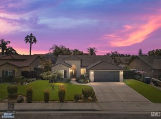 10901 Gustavo Ct, Bakersfield, CA 93312