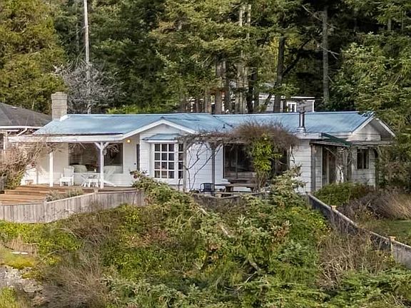 2nd image of 90 Gulf Rd