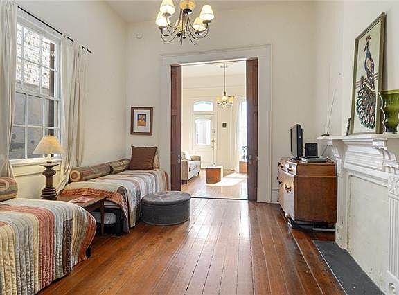 5th image of 1011 Dauphine St