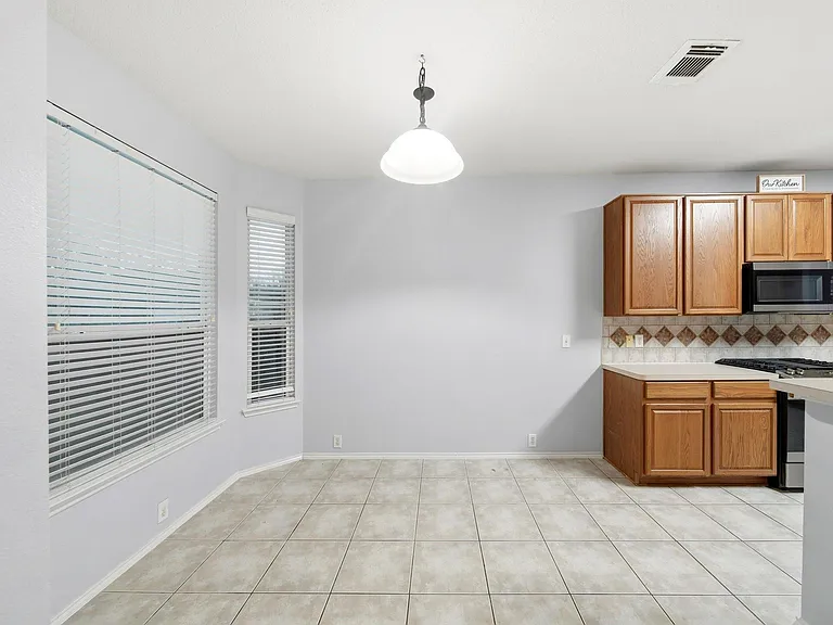 11814 Berkway Trl — Photo 7