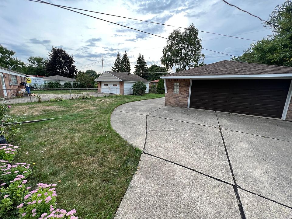 2nd image of 26223 Audrey Ave