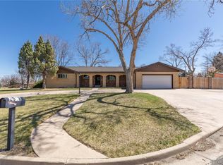 2518 S Ames Cir, Lakewood, CO 80227