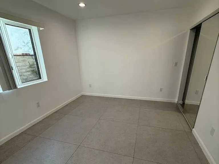 7308 Farmdale Ave — Photo 7