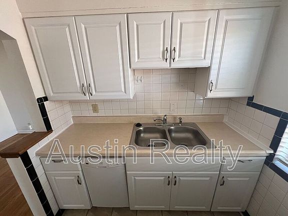 2nd image of 5944 Loughborough Ave APT 4