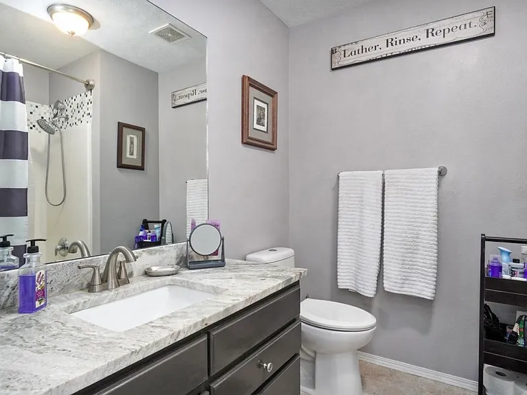 2540 W Delmar St — Photo 21