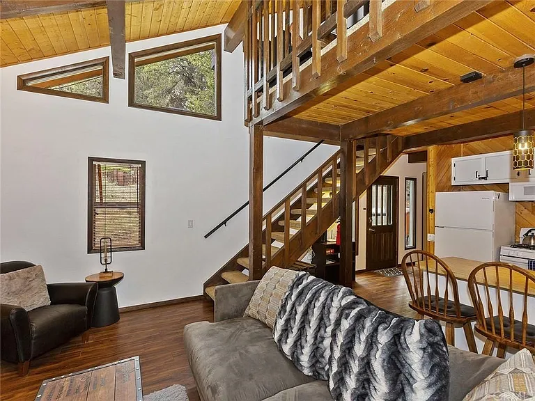 1242 Minton Ave — Photo 12