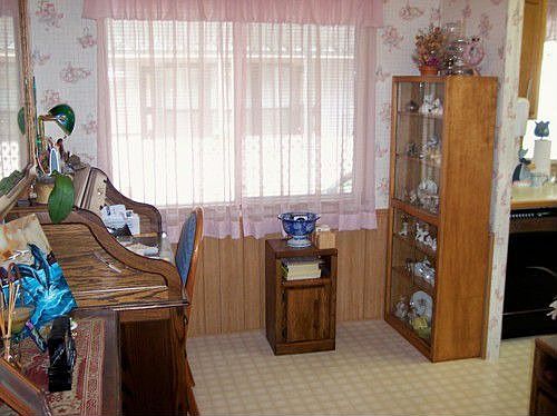 Office off of kit/Could be Breakf. nook