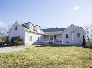 4 Corinthia Ct, Dudley, MA 01571